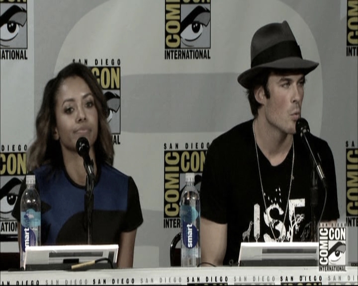 VampireDiariesWorld-dot-nl_S6TheVampireDiaires2014Comic-ConPanel1897.jpg