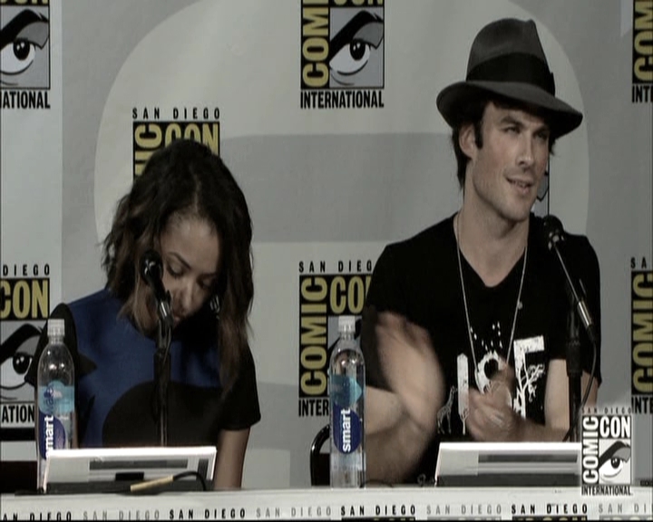 VampireDiariesWorld-dot-nl_S6TheVampireDiaires2014Comic-ConPanel1900.jpg