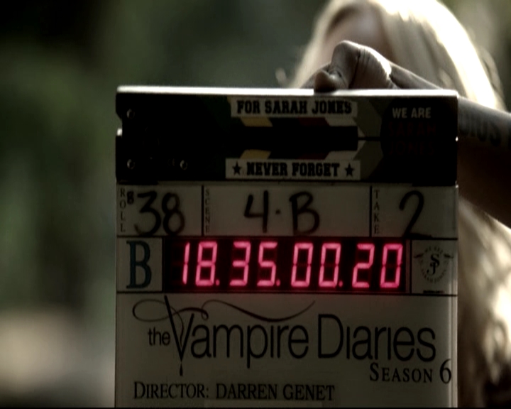 VampireDiariesWorld-dot-nl_S6SecondBite-GagReel0013.jpg