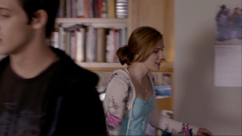 VampireDiariesWorld-dot-org_1x01Pilot_Captures00162.jpg