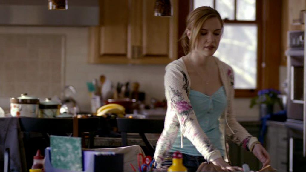 VampireDiariesWorld-dot-org_1x01Pilot_Captures00173.jpg