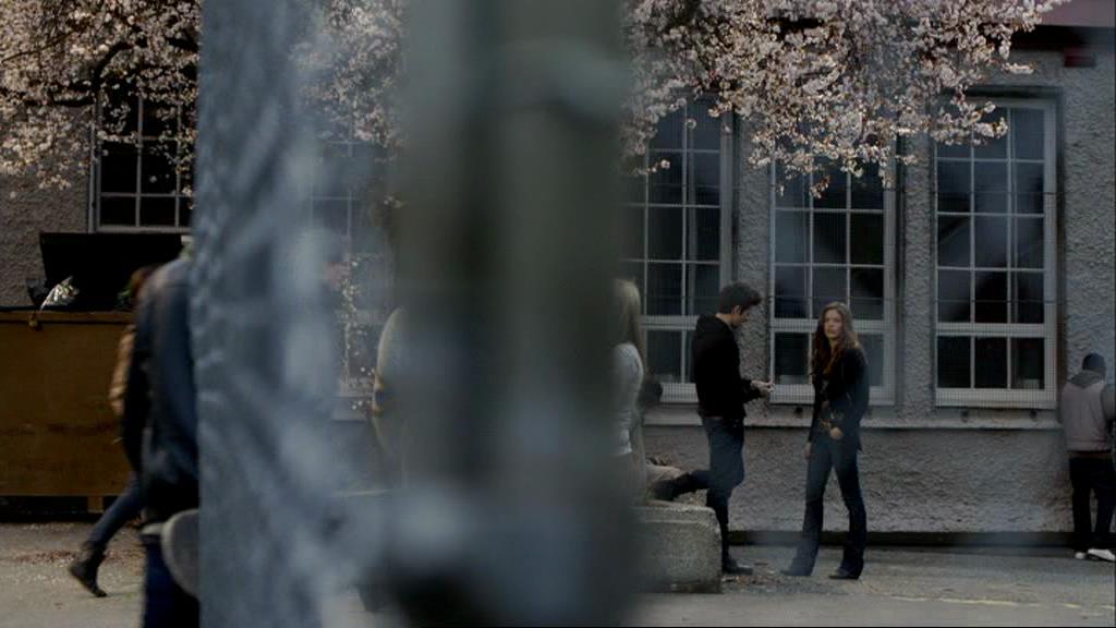 VampireDiariesWorld-dot-org_1x01Pilot_Captures00397.jpg