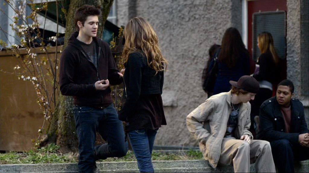 VampireDiariesWorld-dot-org_1x01Pilot_Captures00398.jpg