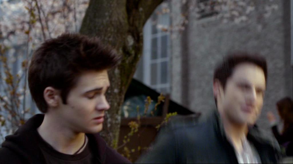 VampireDiariesWorld-dot-org_1x01Pilot_Captures00409.jpg