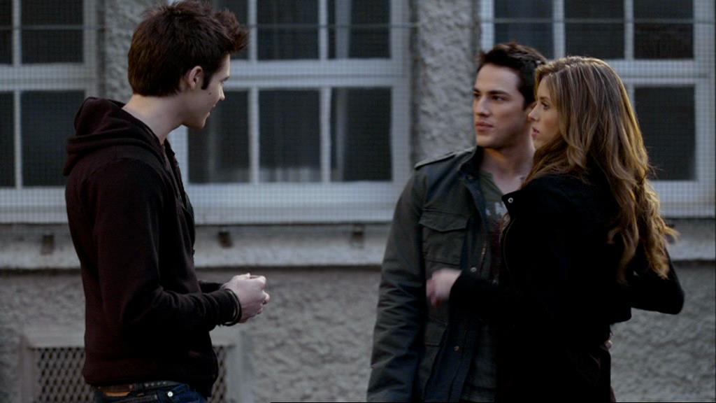 VampireDiariesWorld-dot-org_1x01Pilot_Captures00420.jpg