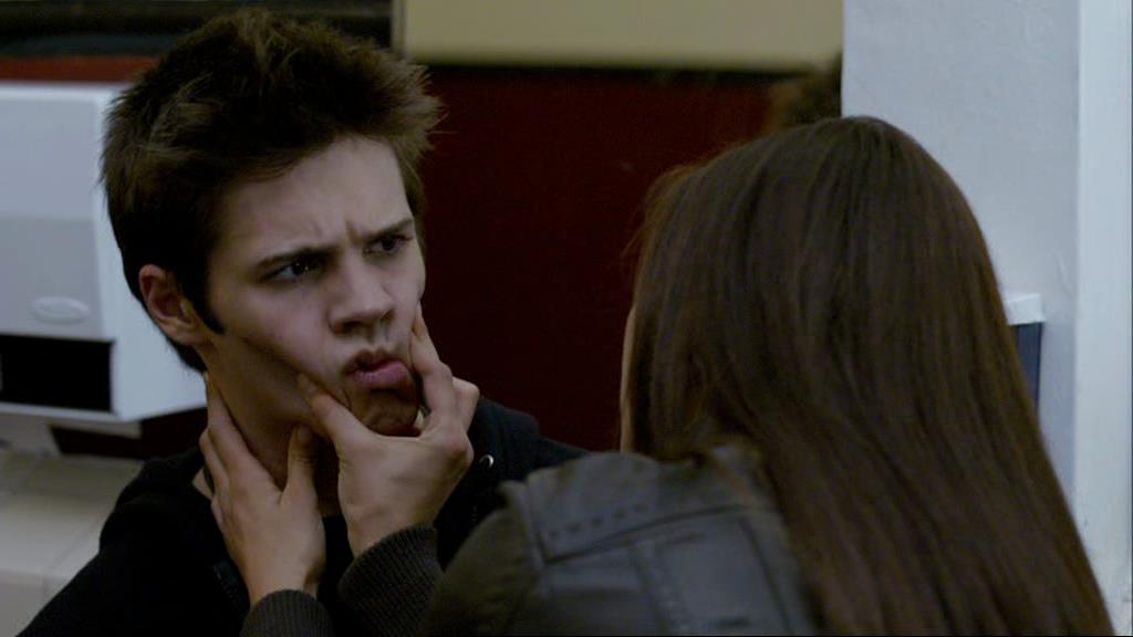 VampireDiariesWorld-dot-org_1x01Pilot_Captures00491.jpg