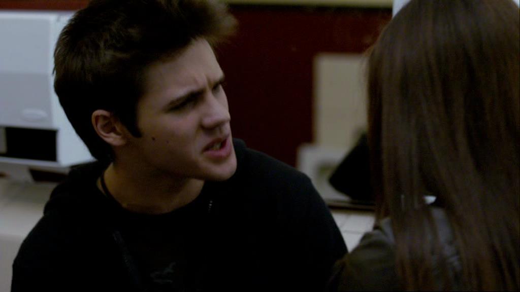 VampireDiariesWorld-dot-org_1x01Pilot_Captures00500.jpg