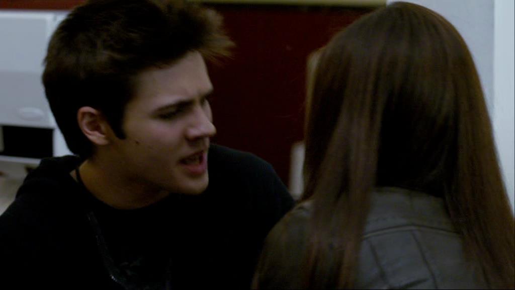 VampireDiariesWorld-dot-org_1x01Pilot_Captures00508.jpg