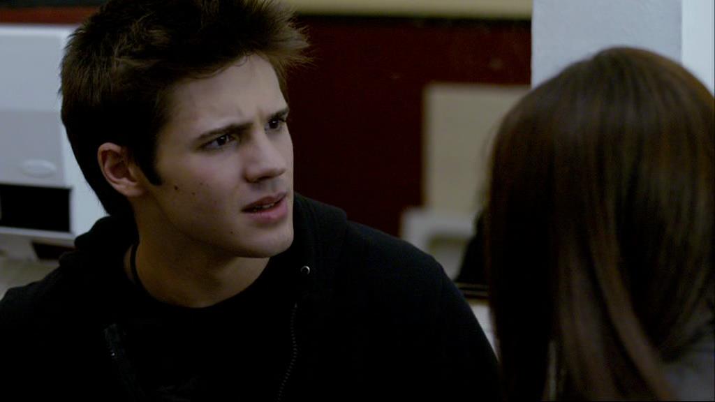 VampireDiariesWorld-dot-org_1x01Pilot_Captures00512.jpg