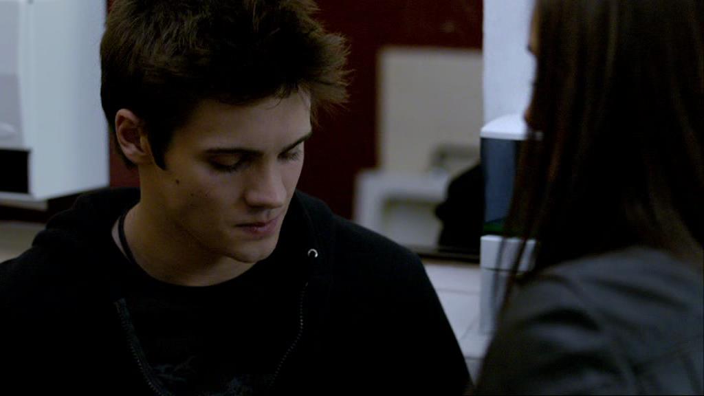 VampireDiariesWorld-dot-org_1x01Pilot_Captures00533.jpg