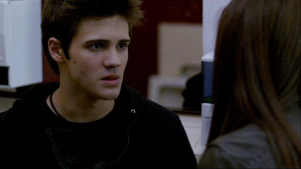 VampireDiariesWorld-dot-org_1x01Pilot_Captures00541.jpg