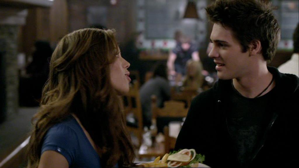 VampireDiariesWorld-dot-org_1x01Pilot_Captures00932.jpg