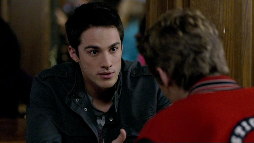 VampireDiariesWorld-dot-org_1x01Pilot_Captures00953.jpg