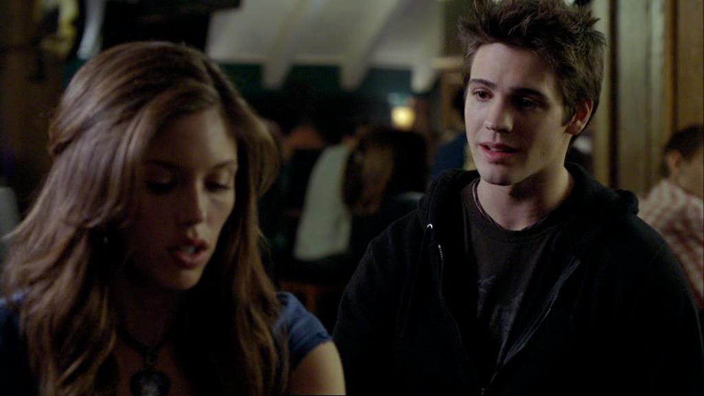 VampireDiariesWorld-dot-org_1x01Pilot_Captures00976.jpg