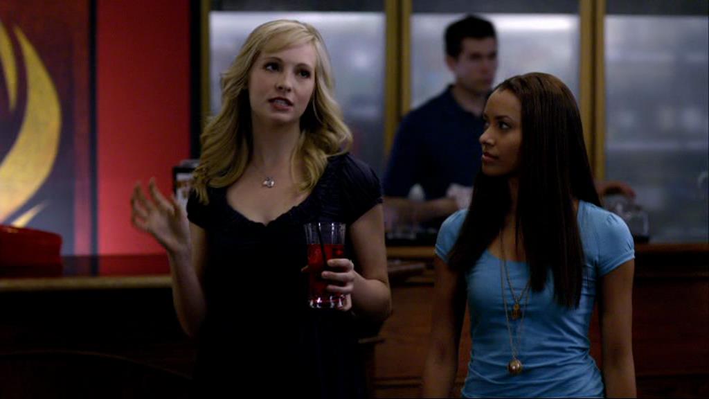 VampireDiariesWorld-dot-org_1x01Pilot_Captures01002.jpg