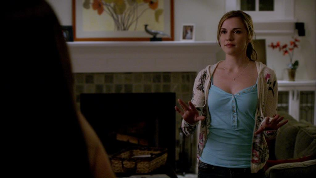 VampireDiariesWorld-dot-org_1x01Pilot_Captures01022.jpg