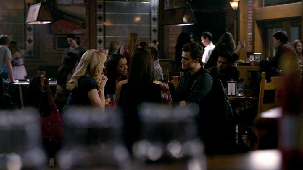 VampireDiariesWorld-dot-org_1x01Pilot_Captures01189.jpg