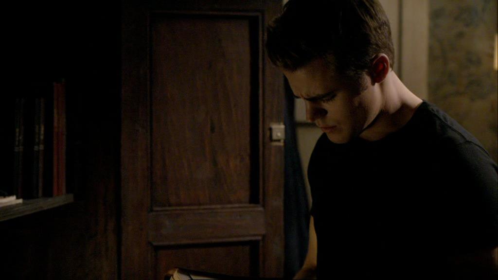 VampireDiariesWorld-dot-org_1x01Pilot_Captures01301.jpg