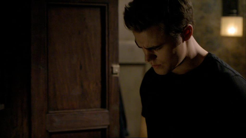 VampireDiariesWorld-dot-org_1x01Pilot_Captures01302.jpg