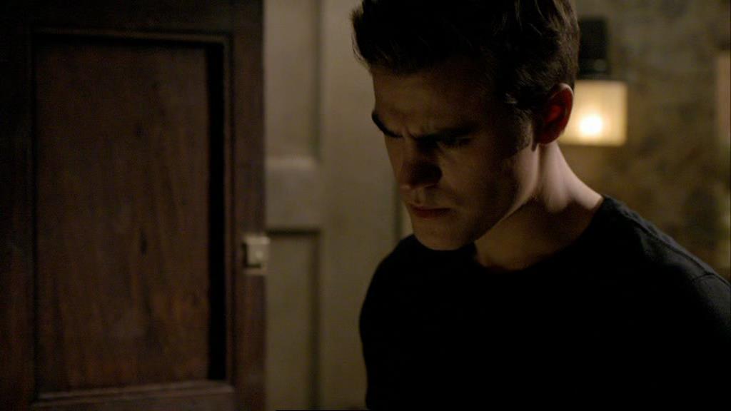 VampireDiariesWorld-dot-org_1x01Pilot_Captures01303.jpg