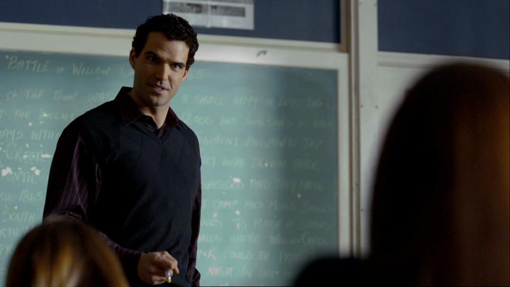 VampireDiariesWorld-dot-org_1x01Pilot_Captures01350.jpg