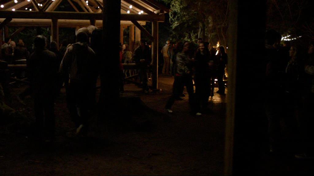 VampireDiariesWorld-dot-org_1x01Pilot_Captures01400.jpg