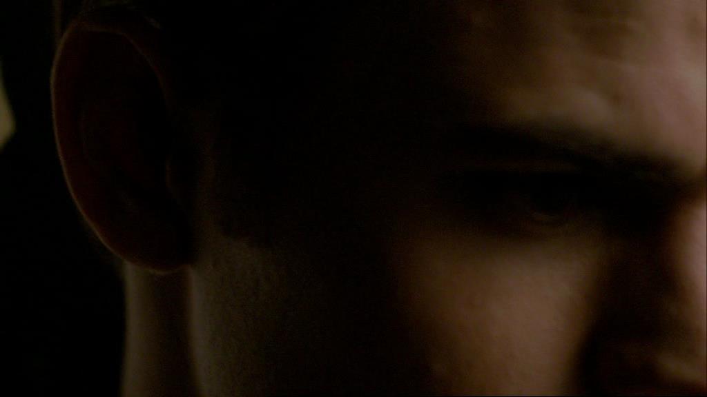 VampireDiariesWorld-dot-org_1x01Pilot_Captures01427.jpg