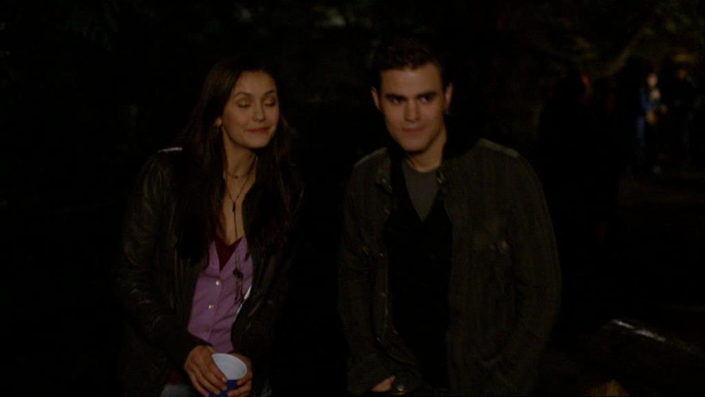 VampireDiariesWorld-dot-org_1x01Pilot_Captures01564.jpg