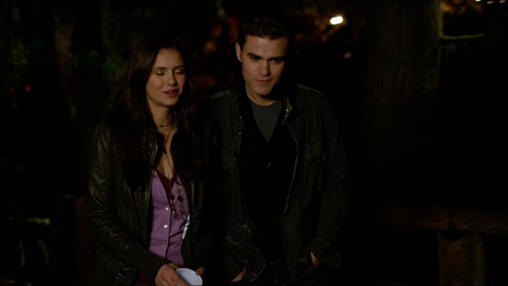 VampireDiariesWorld-dot-org_1x01Pilot_Captures01579.jpg