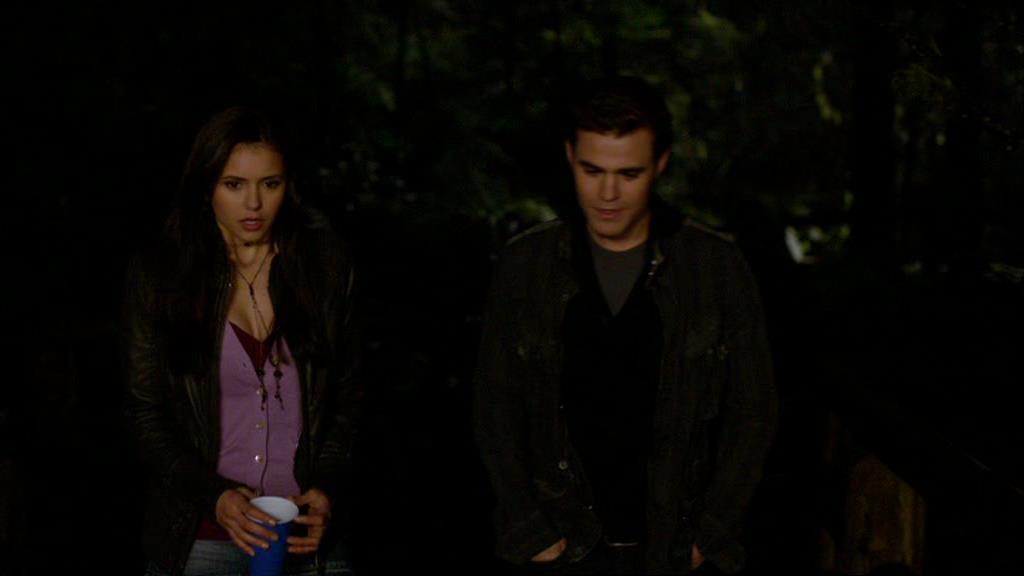 VampireDiariesWorld-dot-org_1x01Pilot_Captures01584.jpg