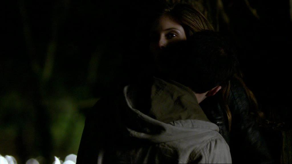 VampireDiariesWorld-dot-org_1x01Pilot_Captures01646.jpg