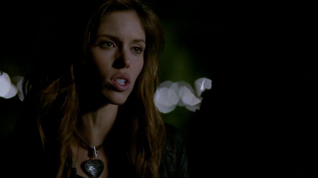 VampireDiariesWorld-dot-org_1x01Pilot_Captures01670.jpg