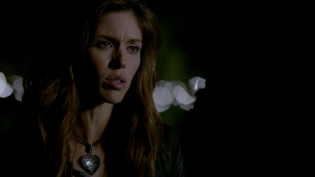 VampireDiariesWorld-dot-org_1x01Pilot_Captures01672.jpg