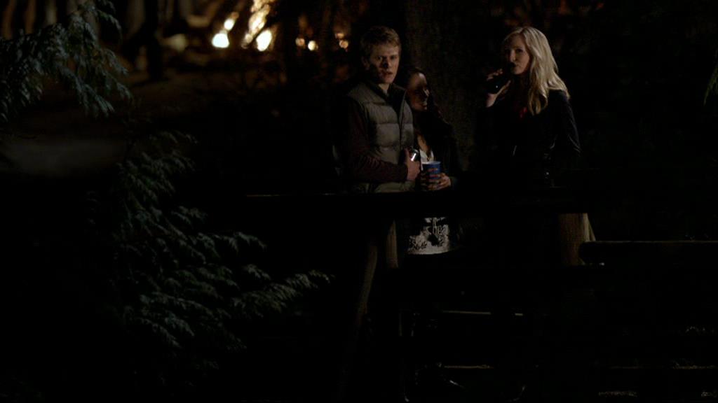 VampireDiariesWorld-dot-org_1x01Pilot_Captures01696.jpg