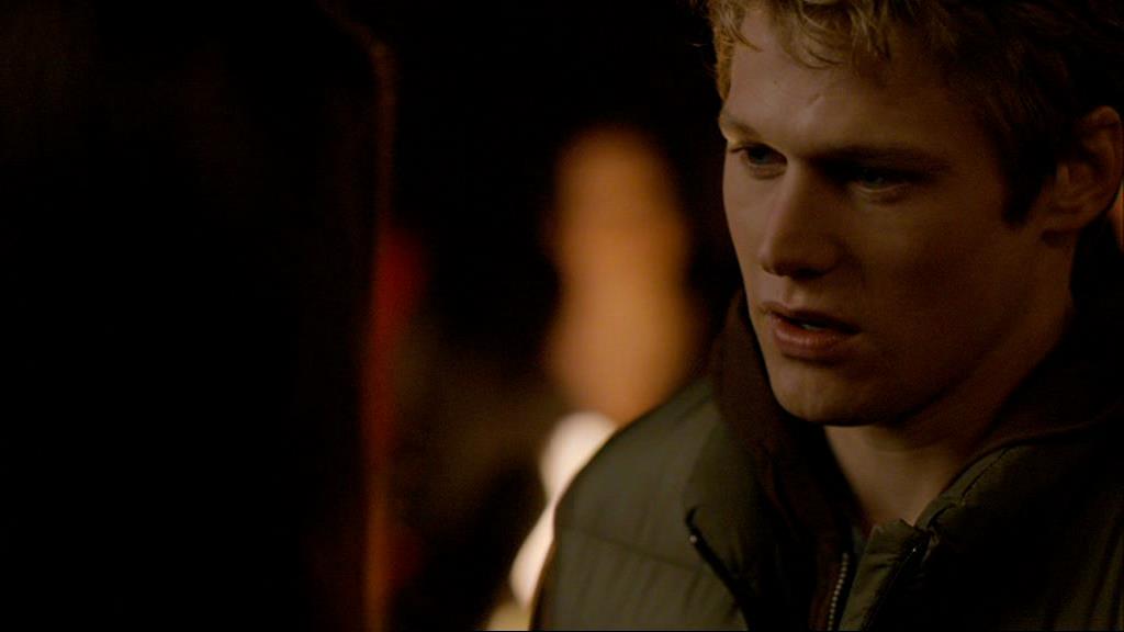 VampireDiariesWorld-dot-org_1x01Pilot_Captures01823.jpg