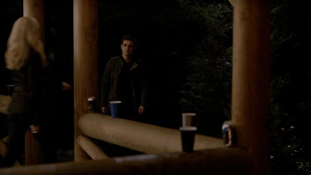 VampireDiariesWorld-dot-org_1x01Pilot_Captures01831.jpg