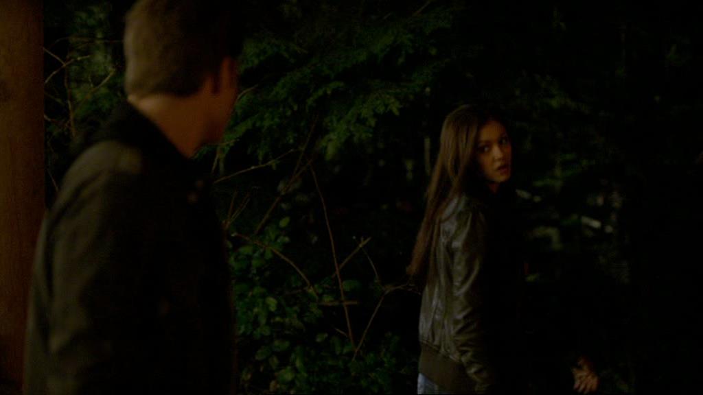 VampireDiariesWorld-dot-org_1x01Pilot_Captures01886.jpg