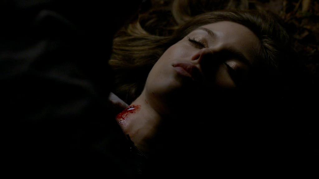 VampireDiariesWorld-dot-org_1x01Pilot_Captures01896.jpg