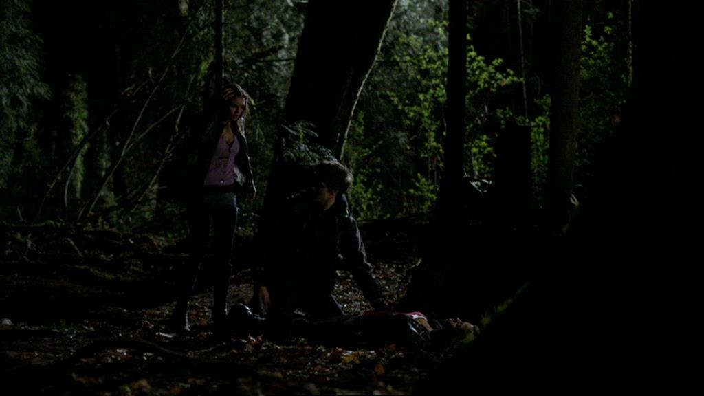 VampireDiariesWorld-dot-org_1x01Pilot_Captures01900.jpg