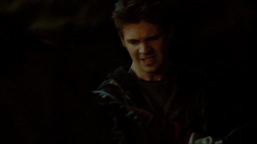 VampireDiariesWorld-dot-org_1x01Pilot_Captures01916.jpg