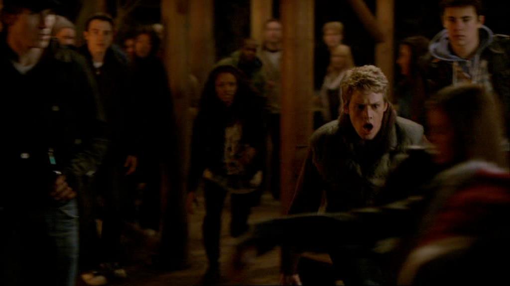 VampireDiariesWorld-dot-org_1x01Pilot_Captures01917.jpg