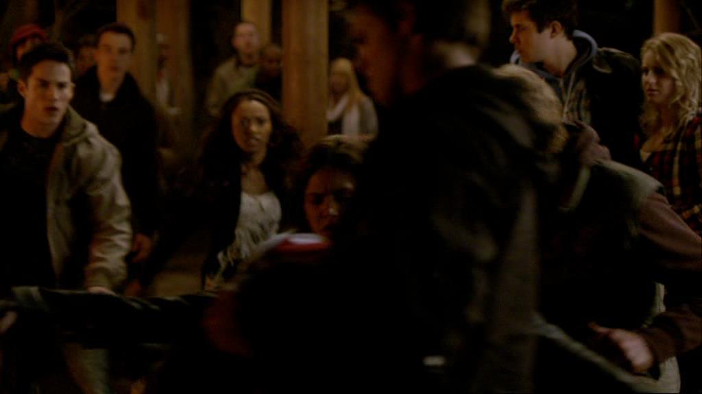 VampireDiariesWorld-dot-org_1x01Pilot_Captures01918.jpg