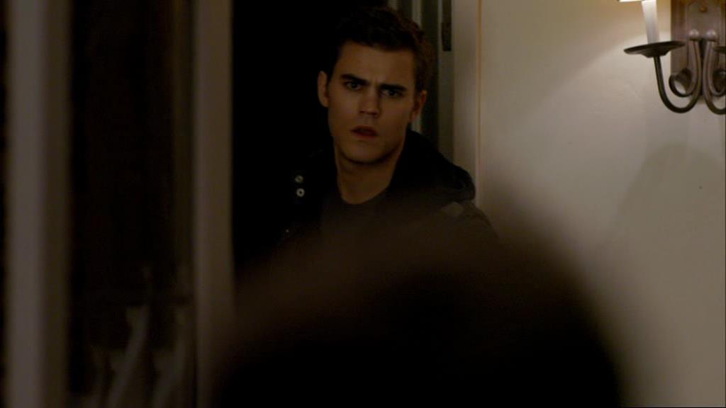 VampireDiariesWorld-dot-org_1x01Pilot_Captures01949.jpg