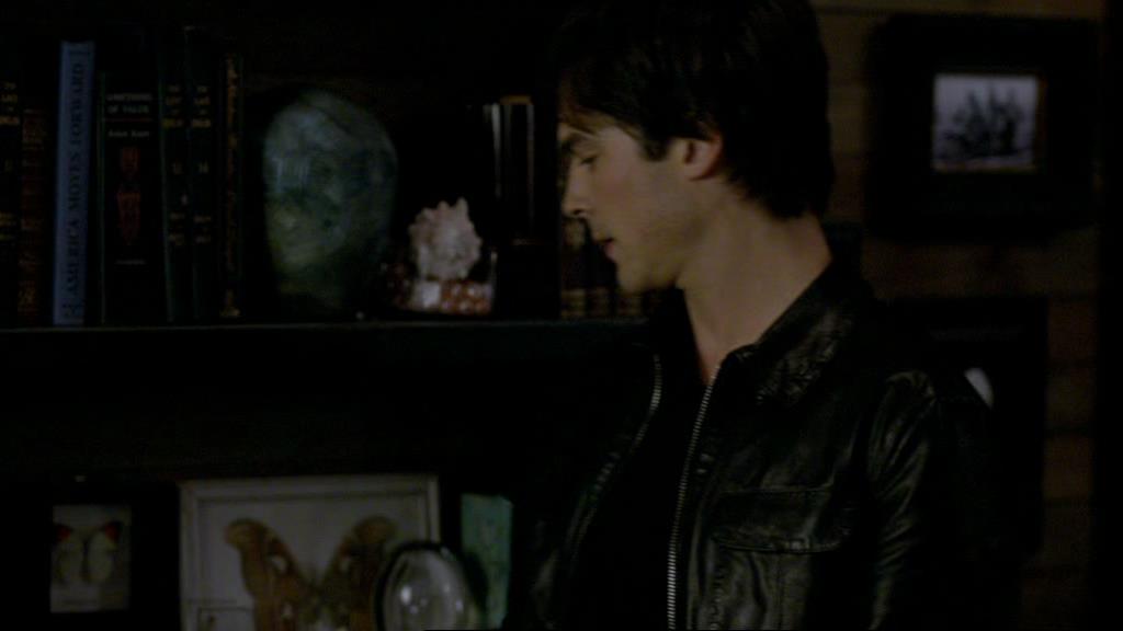 VampireDiariesWorld-dot-org_1x01Pilot_Captures02015.jpg