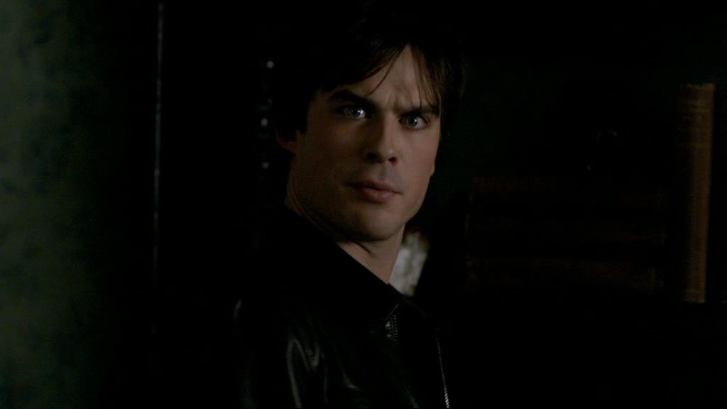 VampireDiariesWorld-dot-org_1x01Pilot_Captures02035.jpg