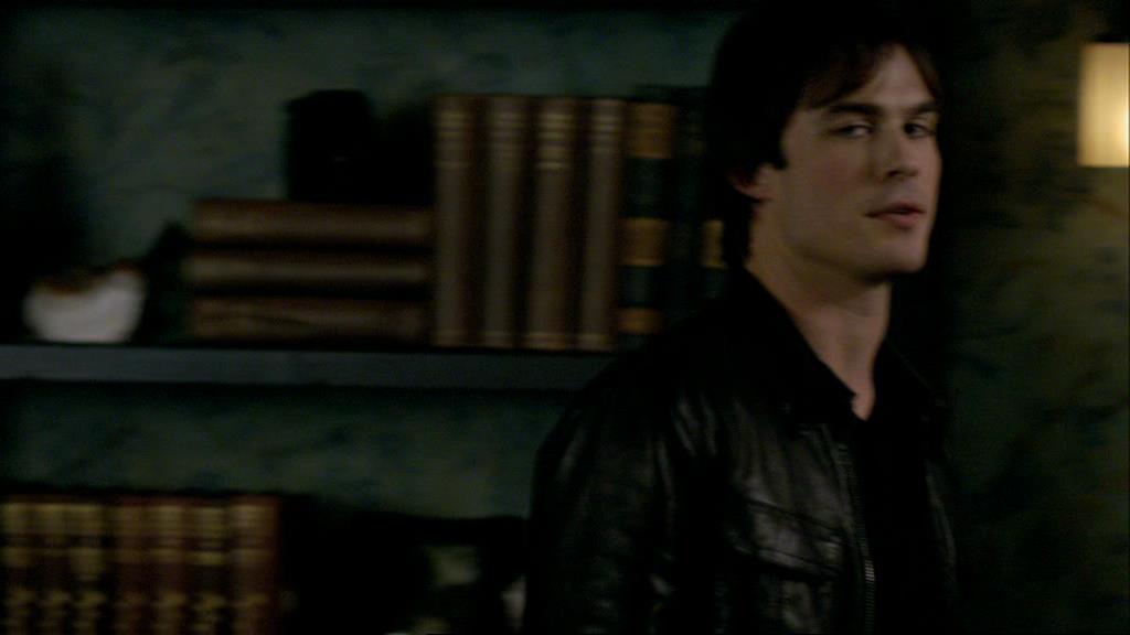 VampireDiariesWorld-dot-org_1x01Pilot_Captures02041.jpg