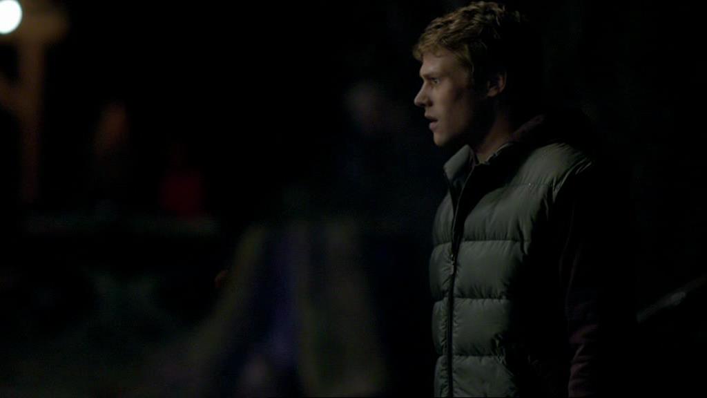 VampireDiariesWorld-dot-org_1x01Pilot_Captures02076.jpg