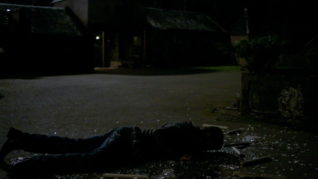 VampireDiariesWorld-dot-org_1x01Pilot_Captures02174.jpg