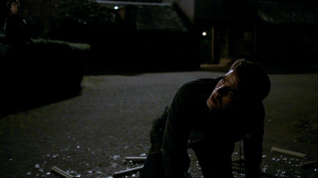 VampireDiariesWorld-dot-org_1x01Pilot_Captures02178.jpg