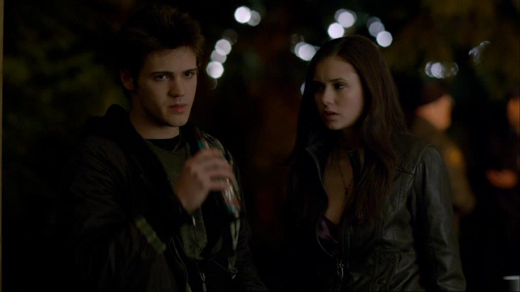 VampireDiariesWorld-dot-org_1x01Pilot_Captures02278.jpg